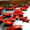 Zongedroogde tomaten zelf maken in de oven