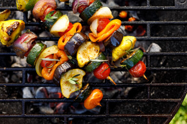 Gegrilde groenten op de barbecue